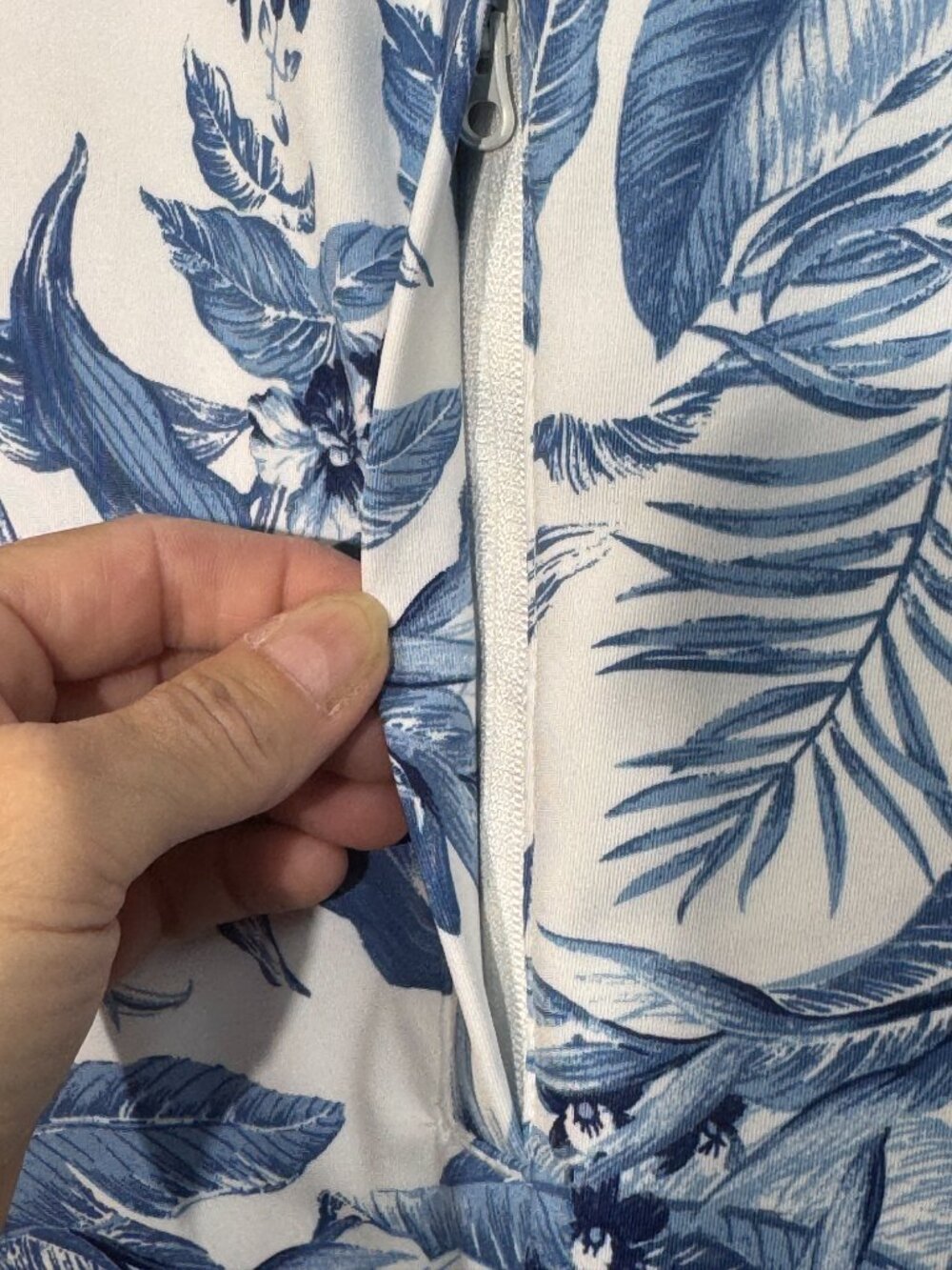 Tommy Bahama Bloom Bliss Jacket in Tabu Jungle - Picture 3 of 6
